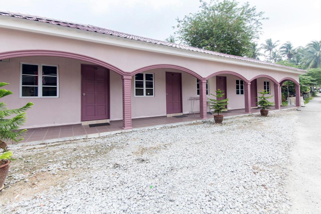 Kampung Guest House بانتايْ تْشينانغ المظهر الخارجي الصورة