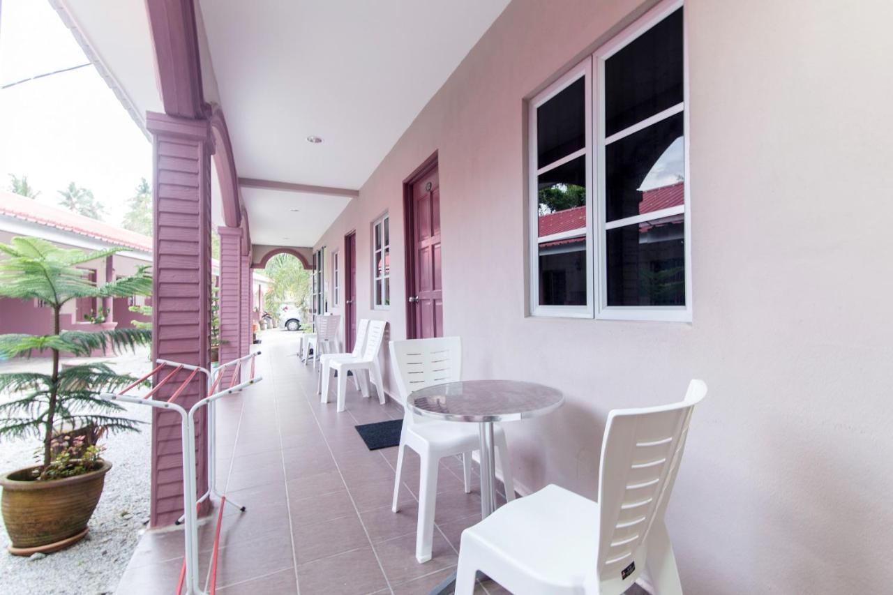 Kampung Guest House بانتايْ تْشينانغ المظهر الخارجي الصورة